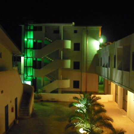 Albergo 2 Pini Rodi Garganico Exterior photo
